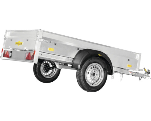 Humbaur Einachser Anhänger aus Aluminium mit Rückleuchten und schwarzen Kotflügeln.