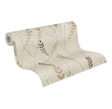 Vliestapete mit Blattmuster in Beige- und Brauntönen auf einer Rolle.