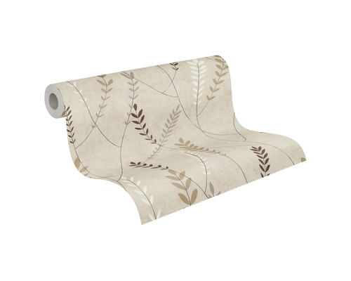 Vliestapete mit Blattmuster in Beige- und Brauntönen auf einer Rolle.