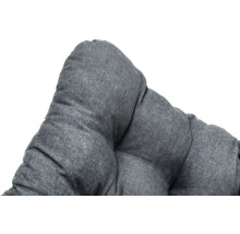 Detailansicht eines gepolsterten Rückenkissens aus dunkelgrauem Webstoff für Gartenmöbel oder Palettensofas.