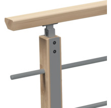 Detail eines Treppengeländers mit Handlauf aus Holz, einem Pfosten und Metallstäben.