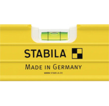 Detailansicht einer Stabila Wasserwaage mit horizontaler Libelle, Stabila Logo und Aufschrift Made in Germany.