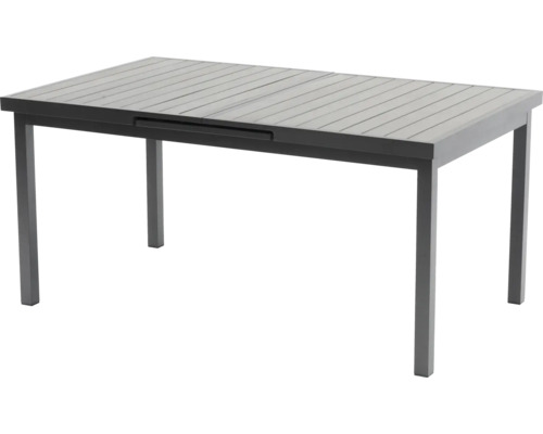 Ausziehbarer Gartentisch aus grauem Aluminium in rechteckiger Form mit einer Tischplatte in Lamellenoptik.