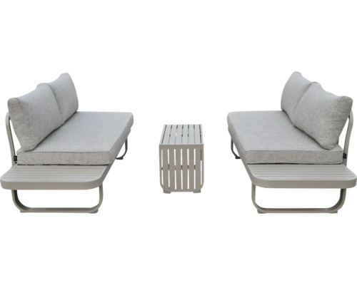 Modernes Garten-Lounge-Set aus zwei Bänken mit integrierten Seitentischen und einem Couchtisch, Metallgestell, graue Polster.