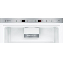 Bosch-Bedienfeld mit Digitalanzeige für 8 und minus 18 Grad Celsius sowie Innenansicht mit LED-Beleuchtung und PowerVentilation.