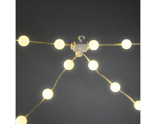 LED-Lichterkette mit warmweißen kugelförmigen Leuchtmitteln und einem mittigen Aufhängehaken.