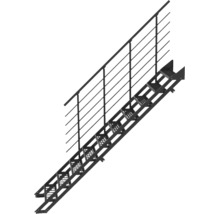 Stahltreppe mit Gitterroststufen und einseitigem Geländer mit mehreren Querstäben.