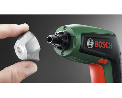 Bosch Akkuschrauber IXO mit abnehmbarer Kappe für Zubehöraufsätze und Bitaufnahme.
