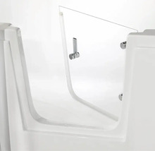 Seniorenbadewanne mit integrierter Einstiegstür und Metallgriff.