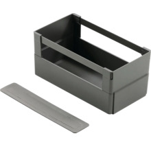 Graue Schubladen-Organisationsbox aus Kunststoff mit offenen Seitenrelingen und einer zusätzlichen flachen Trennplatte.