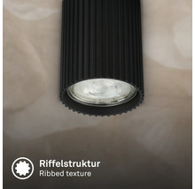 Deckenstrahler mit Riffelstruktur.