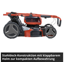 Rasenmäher mit Stahlgehäuse und zusammengeklapptem Holm für eine kompakte Aufbewahrung.