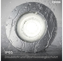 Runder LED Einbaustrahler mit Schutzart IP65, staubdicht und strahlwassergeschützt unter fließendem Wasser.