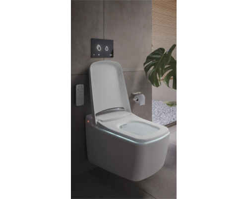 Wandhängendes Dusch-WC mit offenem Deckel, beleuchtetem Rand, Fernbedienung und Betätigungsplatte in einem modernen Badezimmer.
