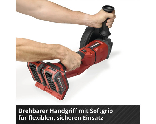 Einhell Akku-Winkelschleifer mit drehbarem Handgriff und Softgrip wird von zwei Händen gehalten.