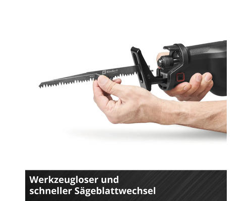 Werkzeugloser Sägeblattwechsel an einer Einhell Säbelsäge.