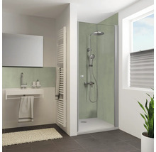 Modernes Badezimmer mit Dusche, Duschabtrennung, Armaturen und Waschtisch sowie Wandverkleidung in Natursteinoptik.