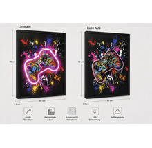LED-Wandbild Gaming Controller im Graffiti-Stil, schwarzer Rahmen, 70 mal 50 cm, Tiefe 3,3 cm, Darstellung mit Licht an und aus, aufhängefertig.