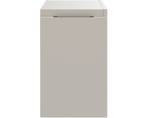 Küchen-Unterschrank in Greige mit glatter Front und einem schmalen horizontalen Griff oben.