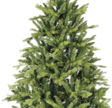 Künstlicher Weihnachtsbaum mit dichten grünen Zweigen und naturgetreuen Nadeln.