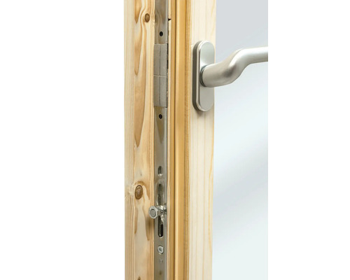 Nahaufnahme eines Fenstergriffs und Verriegelungsmechanismus an einem Holzrahmen.