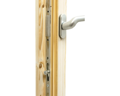 Detailansicht eines Fensterflügels aus Holz mit silberfarbenem Fenstergriff und Metall-Verriegelung.