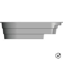 Seitenansicht eines abgestuften Swimmingpool-Fertigbeckens für den Garten. (Image AI modified or generated)