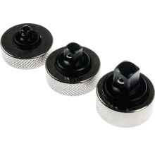 Dreiteiliges Set Fingerknarren mit gerändelten Griffen und Vierkantantrieb aus Metall.