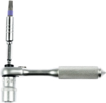 Bit-Umschaltknarre aus Chrom-Vanadium-Stahl mit geriffeltem Griff, Verlängerung und Torx-Bit.