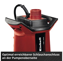 Detailansicht der Oberseite einer Einhell Tauchpumpe mit leicht erreichbarem Schlauchanschluss und Tragegriff.