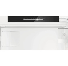 Bedienfeld eines Kühlschranks mit Temperaturanzeige und Touch Funktion zur Einstellung der Kühleinstellungen.