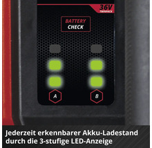 Dreistufige LED-Akkuladestandsanzeige für zwei Akkus zur einfachen Kontrolle des Ladestatus.