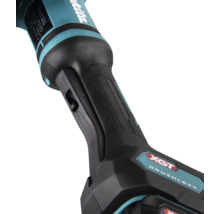 Nahaufnahme des Griffs eines Akku Winkelschleifers mit Schalter und Makita Logo.