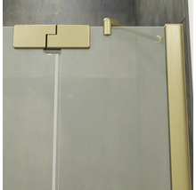 Duschwand aus Glas mit goldenem Profil Scharnier und Stabilisierungsstange zur Montage an der Wand.