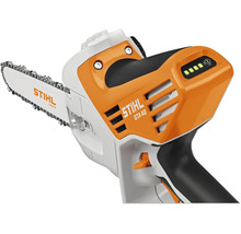 STIHL GTA 40 Akku Gehölzschneider mit Führungsschiene für präzise Schneidearbeiten im Garten.