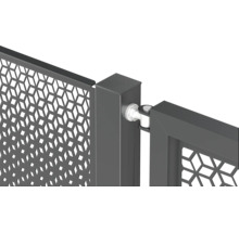 Metallzaunpfosten mit Scharnier für ein Gartentor mit geometrischem Lochmuster