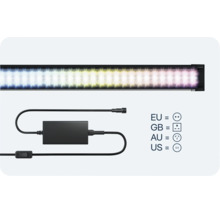 LED Lichtleiste mit Netzteil und Stromkabel sowie einer Übersicht internationaler Steckdosenadaptertypen.