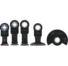 Set von fünf Bosch Starlock Tauchsägeblättern und einem Segmentblatt für Multifunktionswerkzeuge zur Bearbeitung von Holz und Metall.