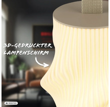 Moderne Hängelampe mit strukturiertem drei D gedrucktem Lampenschirm und Gewebeaufhängung für ein gemütliches Wohnzimmer