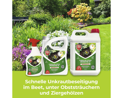 Drei Flaschen Protect Garden Permaclean Express Unkrautfrei AF vor einem Gartenhintergrund zur schnellen Unkrautbekämpfung in Beeten.