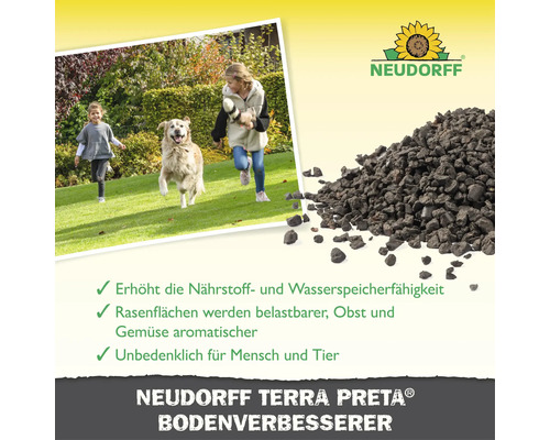 Neudorff Terra Preta Bodenverbesserer für nährstoffreichen Gartenboden mit spielenden Kindern und Hund.