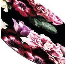 Detailaufnahme eines Dekors mit Blumenmuster