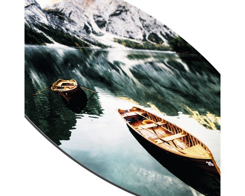 Dekoration mit Bergsee und Booten