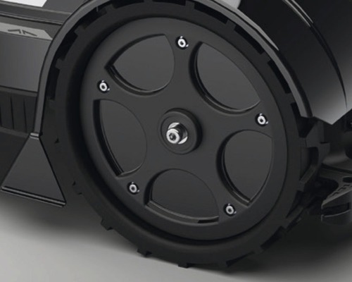 Rad eines Rasenroboters