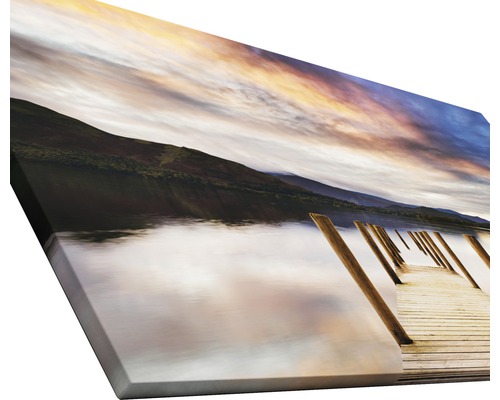 Leinwanddruck mit Landschaftsmotiv: See, Berge und Steg