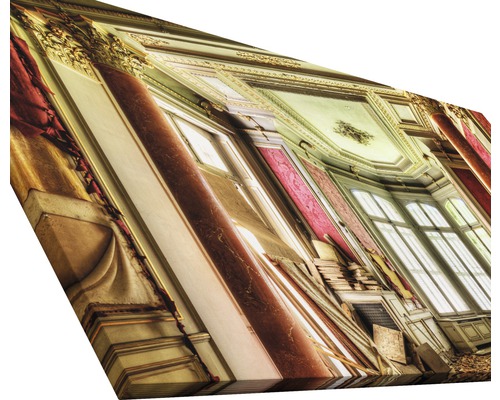 Gemälde einer hellen Halle mit Säulen und Fenstern