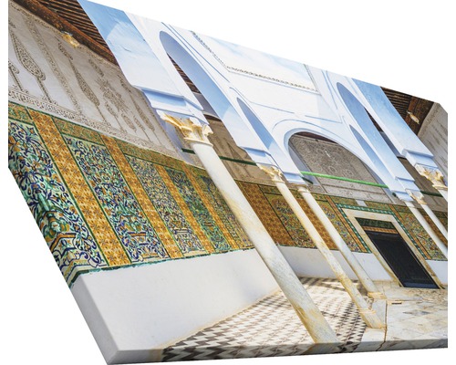 Leinwandbild mit einem Gebäude mit Bögen und Mosaikfliesen