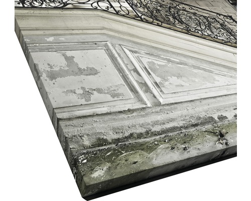 Leinwandbild einer Treppe mit kunstvollem Geländer