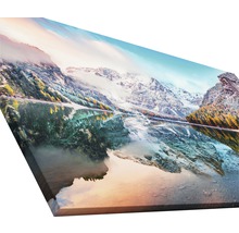 Leinwandbild mit Bergsee und Schneebergen