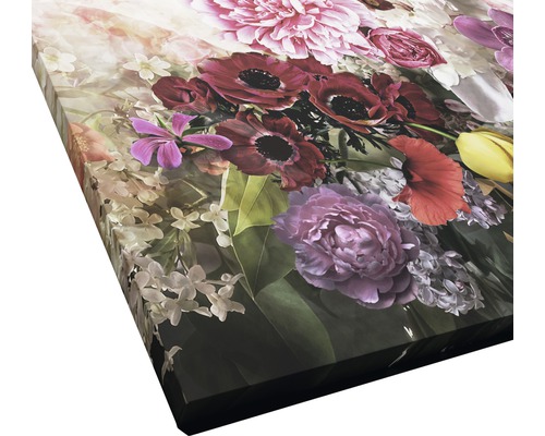 Nahaufnahme einer Leinwand mit Blumenmotiv